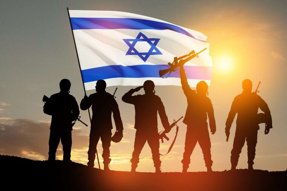 דואגים לבעלי עסקים שבמילואים , GettyImages