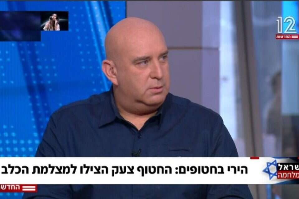 "מעניין איך יחיא סינוואר מגיב כשהוא רואה את הוויכוח הזה"". ניר דבורי , חדשות 12, צילום מסך