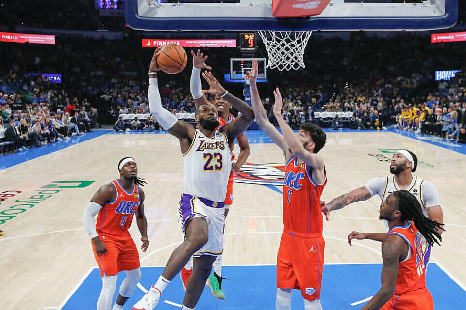 לברון בדרך לסל, הלילה , USA TODAY Sports