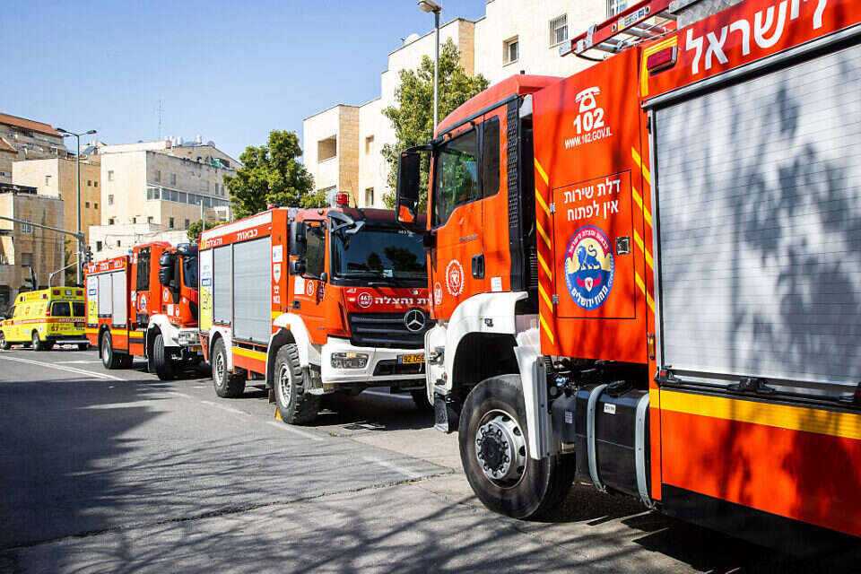 כבאית, מכבי אש. אילוסטרציה , אורן בן חקון