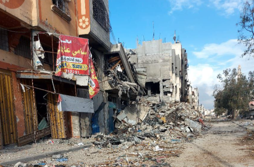 Traces de destruction dans la rue Salah al-Din, depuis le poste de police de Zeytun jusqu'à la mosquée Khalil al-Rahman, dans le quartier de Zeytun, Arab Networks