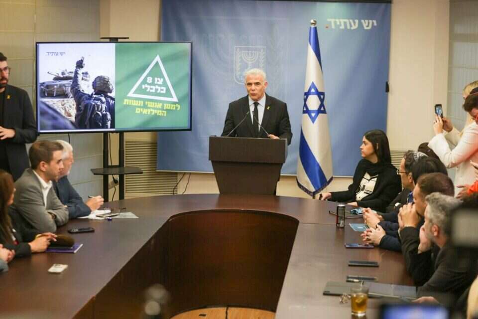 יאיר לפיד, יו"ר יש עתיד, מציג את התכנית הכלכלית על רקע המלחמה , אורן בן חקון