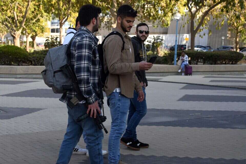 סטודנטים בפתיחת שנת הלימודים באוניברסיטת בן גוריון (למצולמים אין קשר ישיר לנאמר בידיעה) , דודו גרינשפן