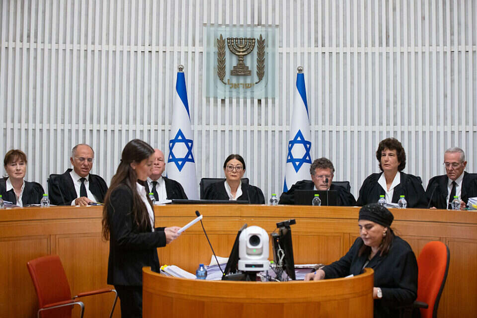 הדיון בבג"ץ הסבירות (ארכיון) , אוליבייה פיטוסי