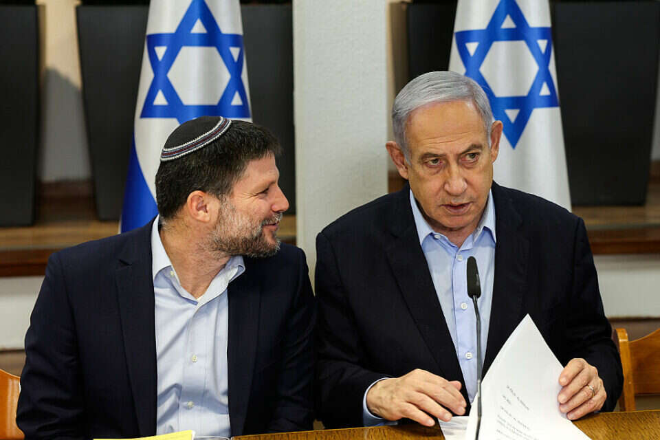 מרחב התמרון מצטצם, נתניהו וסמוטריץ' , אי.פי.אי