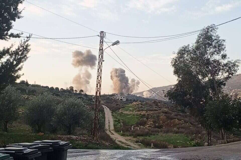 3 תקיפות של מטוסי קרב ישראלים בכפר כלא בדרום לבנון , רשתות ערביות