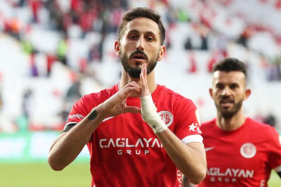 Yehezkel dans un geste, il y a environ un mois, Antalyaspor