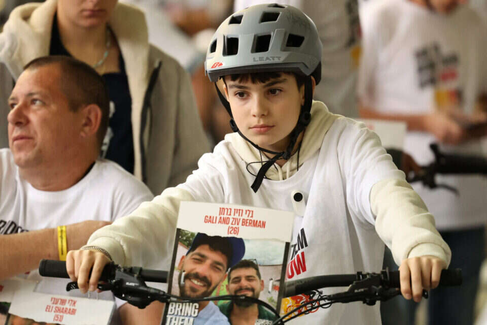 ארז קלדרון, היום בת"א , אורן אהרוני