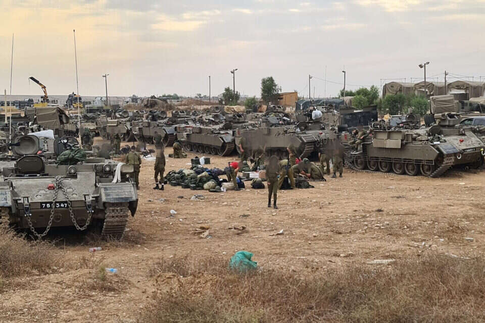 חיילי מילואים בשטח כינוס. ברגע האמת התייצבנו , שמואל בוכריס
