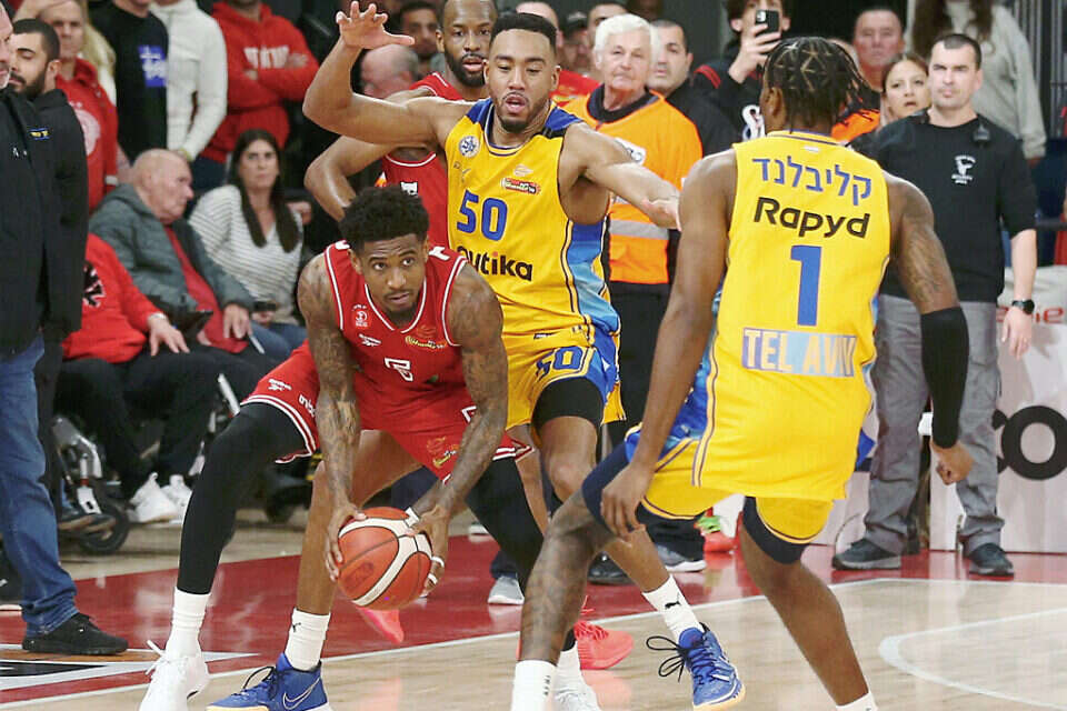 מנפורד נגד מכבי תל אביב. אקס פקטור , אלן שיבר