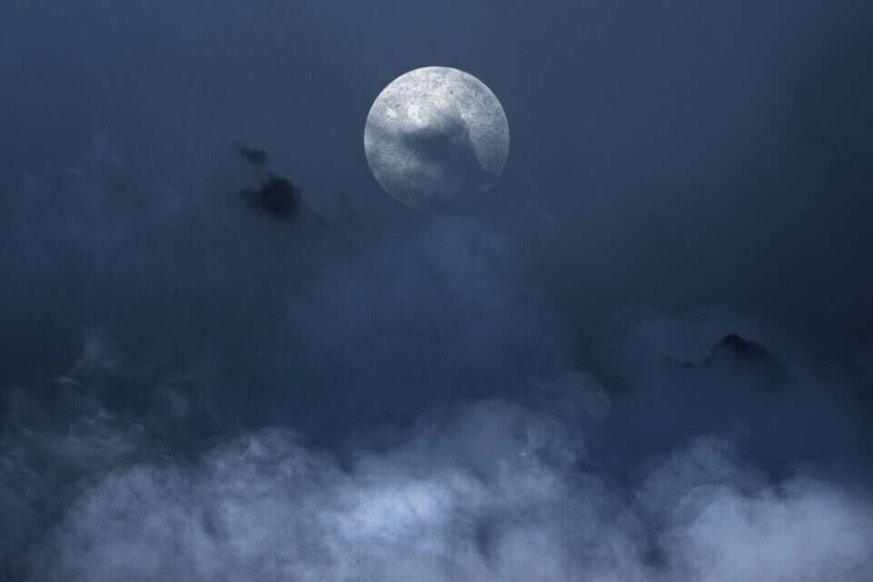 ירח מלא , @h9images / Freepik