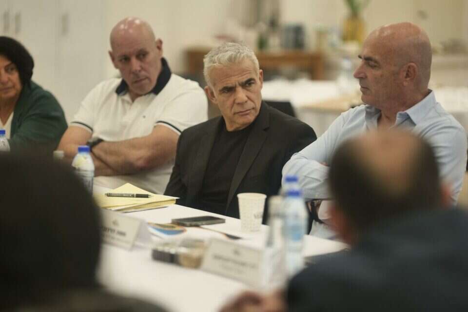 "אנחנו לא יכולים לקבל את זה שתושבי הצפון יחיו בפחד מתמיד". לפיד , עידו רימון