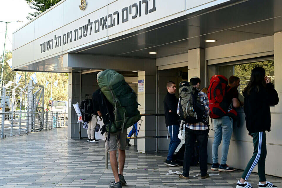 "הגדלת מחזור גיוס מרץ" (ארכיון) , יוסי זליגר