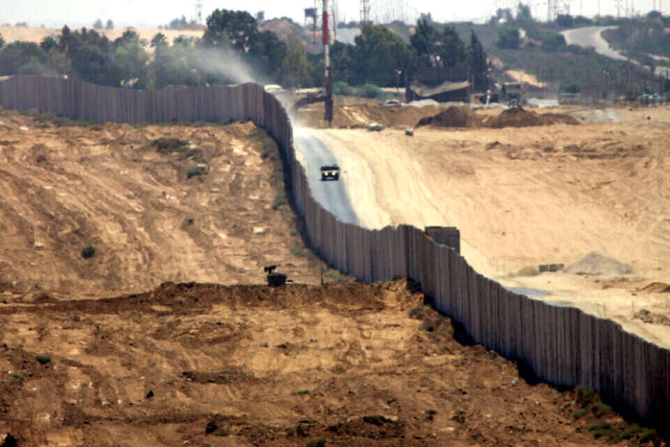 ציר פילדלפי , אי.פי