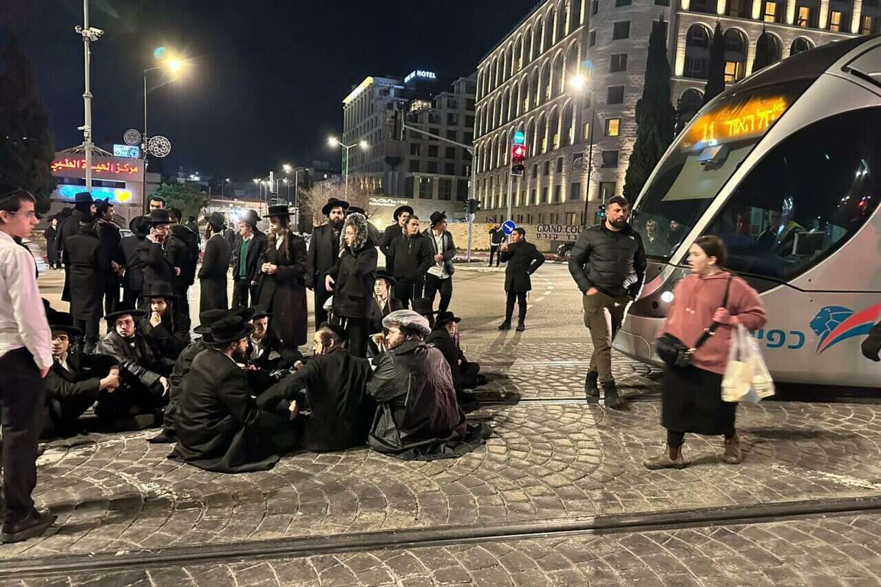 The ultra-Orthodox stopped the light rail in Jerusalem