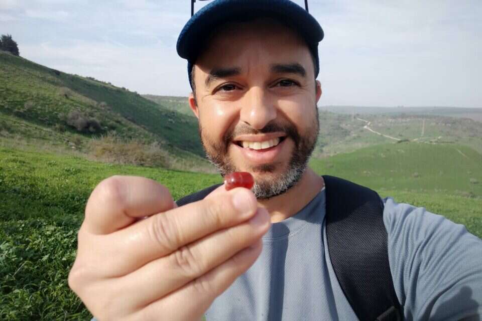 ארז אברהמוב עם הקמע , ארז אברהמוב