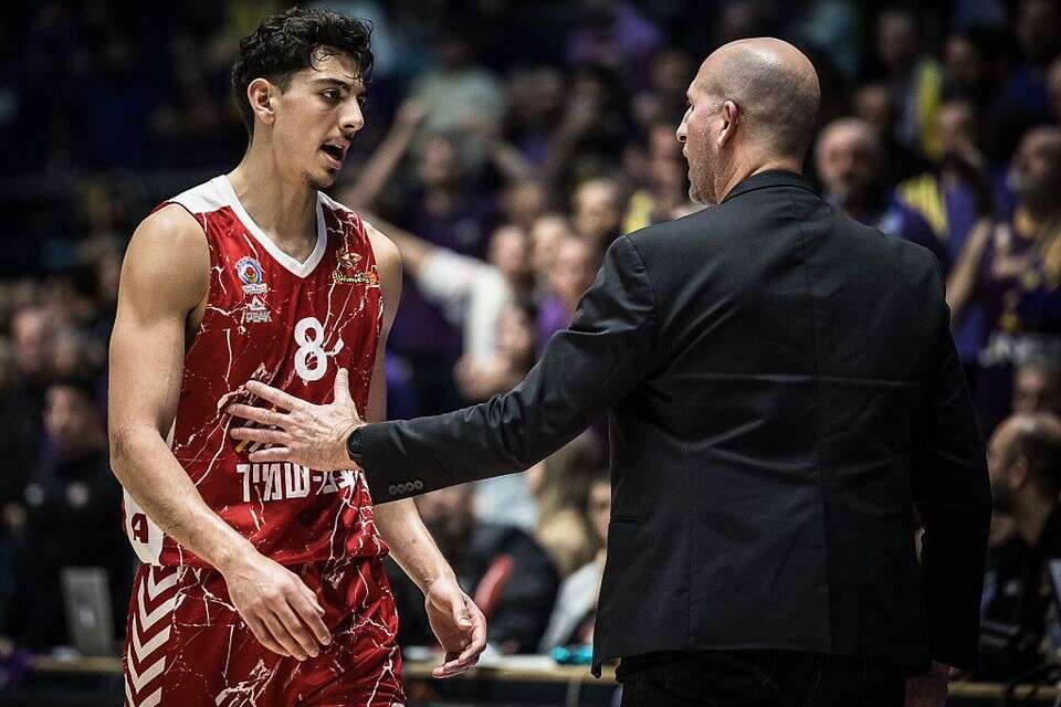 לוטן אמסלם וברק פלג , עודד קרני