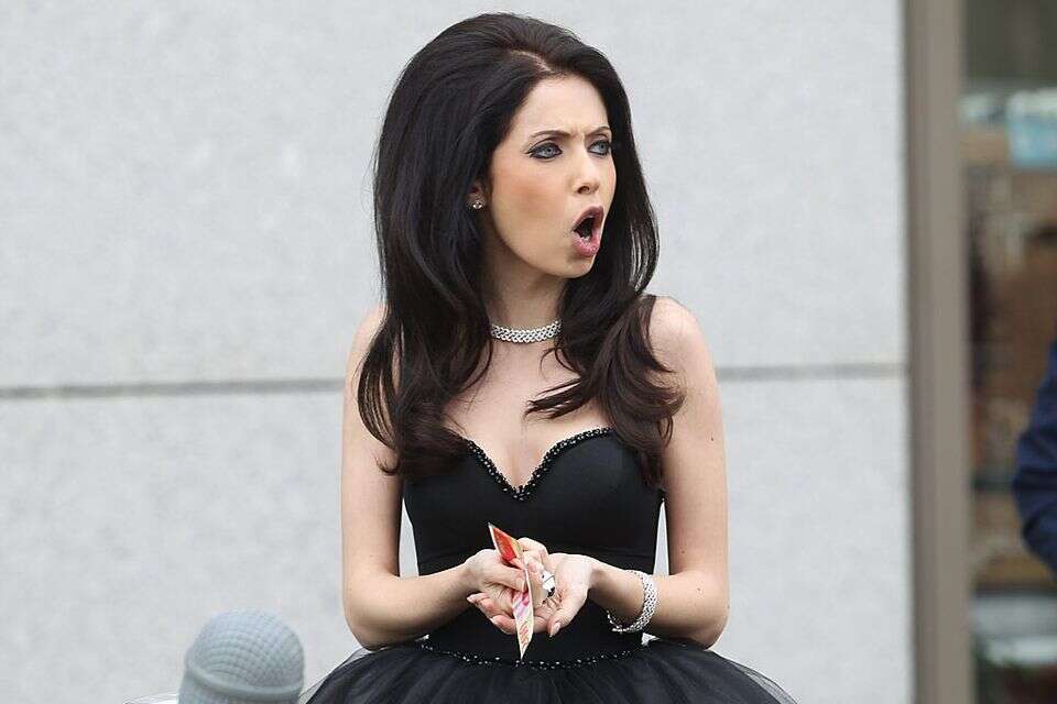פותחת הכל. ניקול ראידמן , מאיר פרטוש