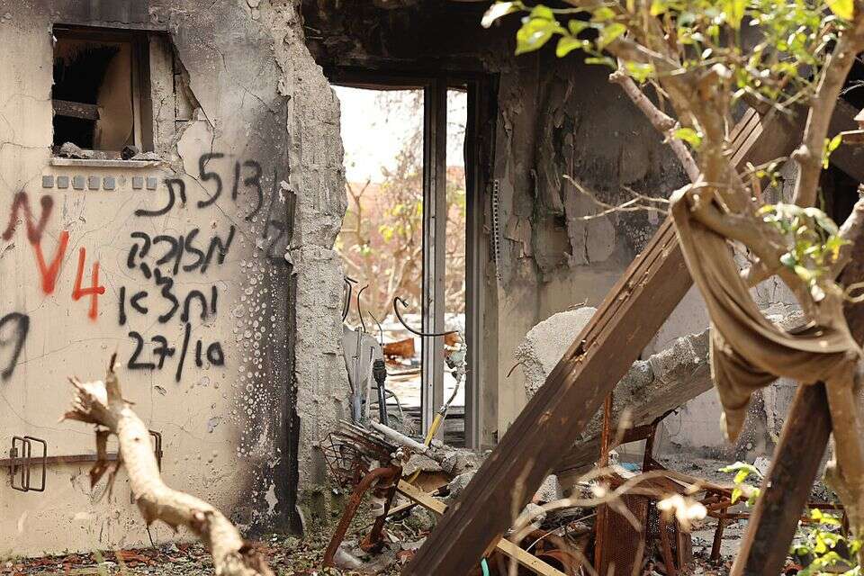 "It's hard to pack a whole life": the people who help the residents of Otaf come full circle