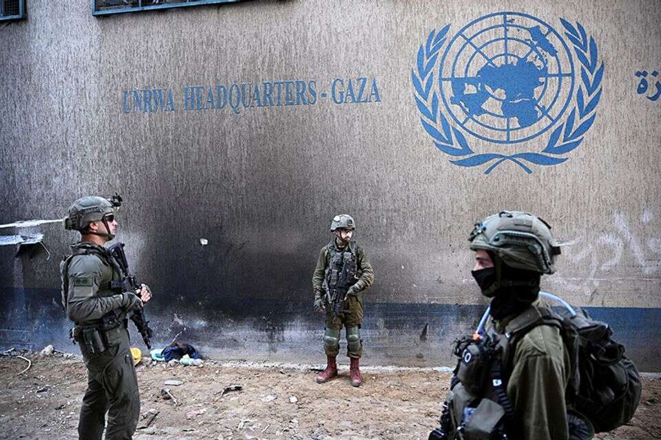 לוחמי צה"ל במטה אונר"א בעזה (ארכיון) , רויטרס