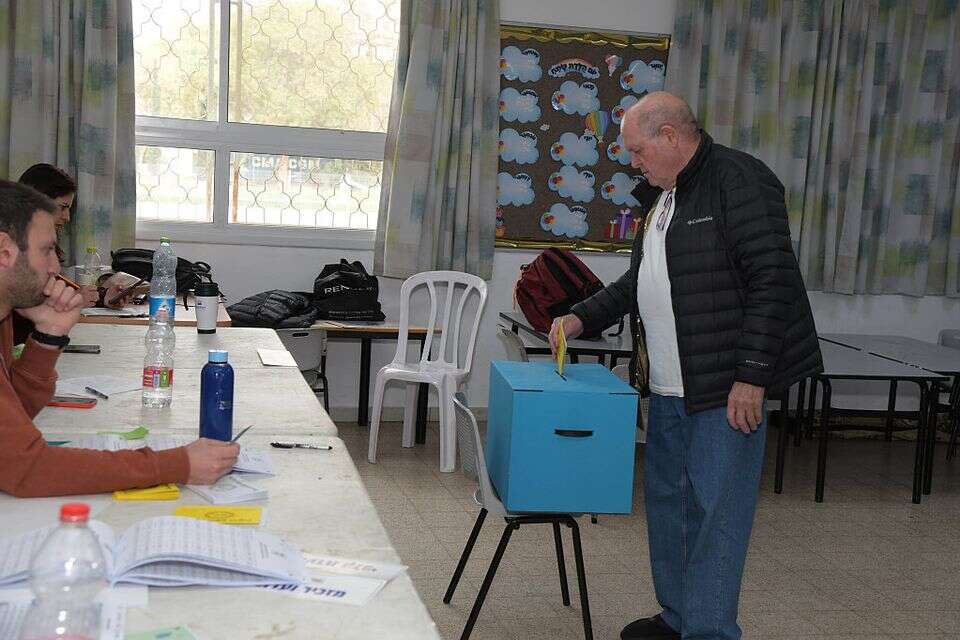 הצבעה בקלפי בבאר שבע
, דודו גרינשפן