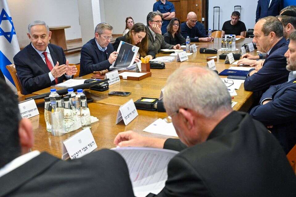 ועדת השרים , קובי גדעון