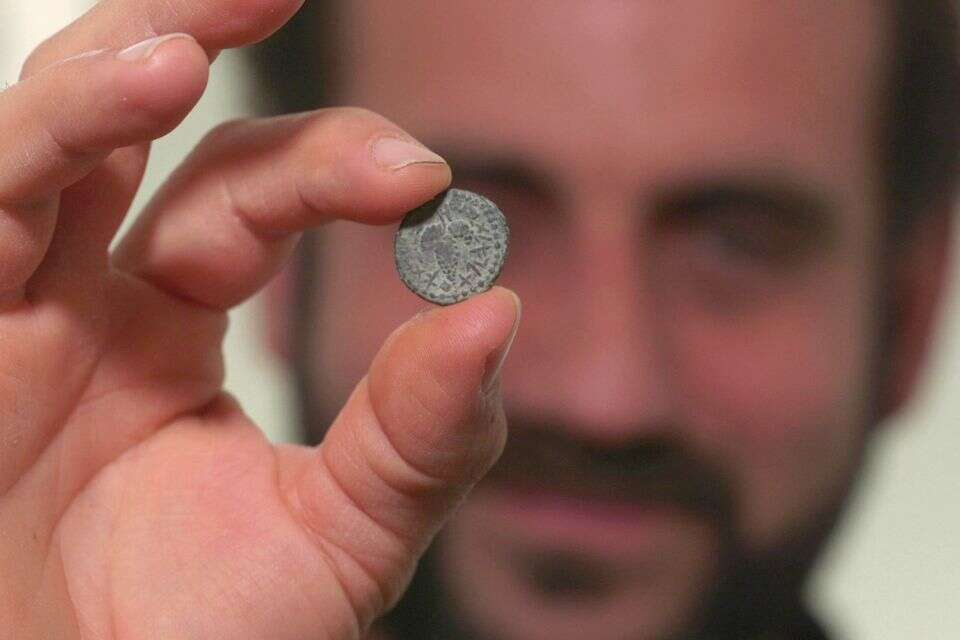 מטבע מימי מרד בר כוכבא , אמיל אלג'ם, רשות העתיקות