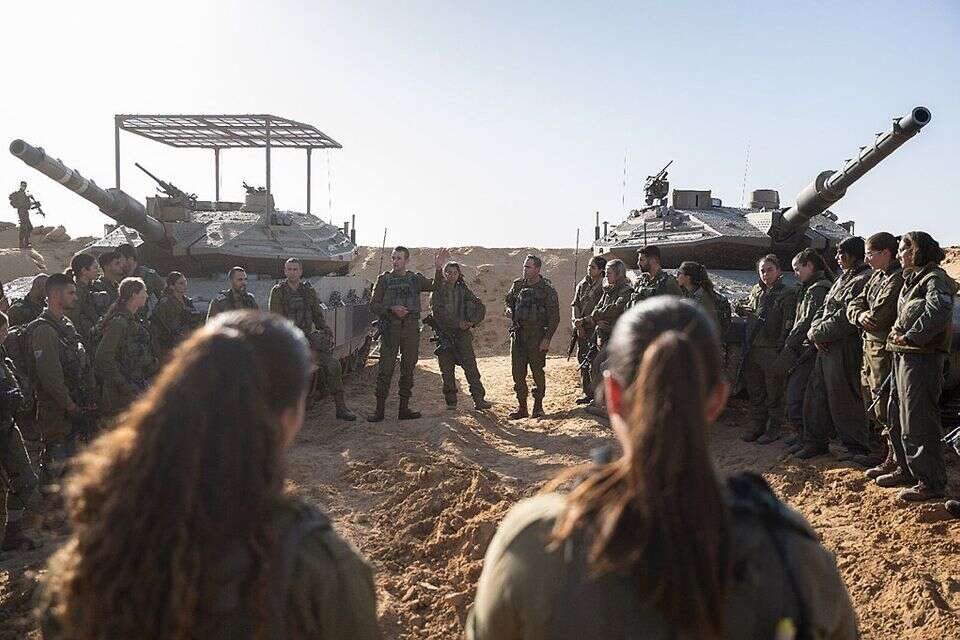 מפגש הרמטכ"ל עם הטנקיסטיות במלחמה , דובר צה"ל