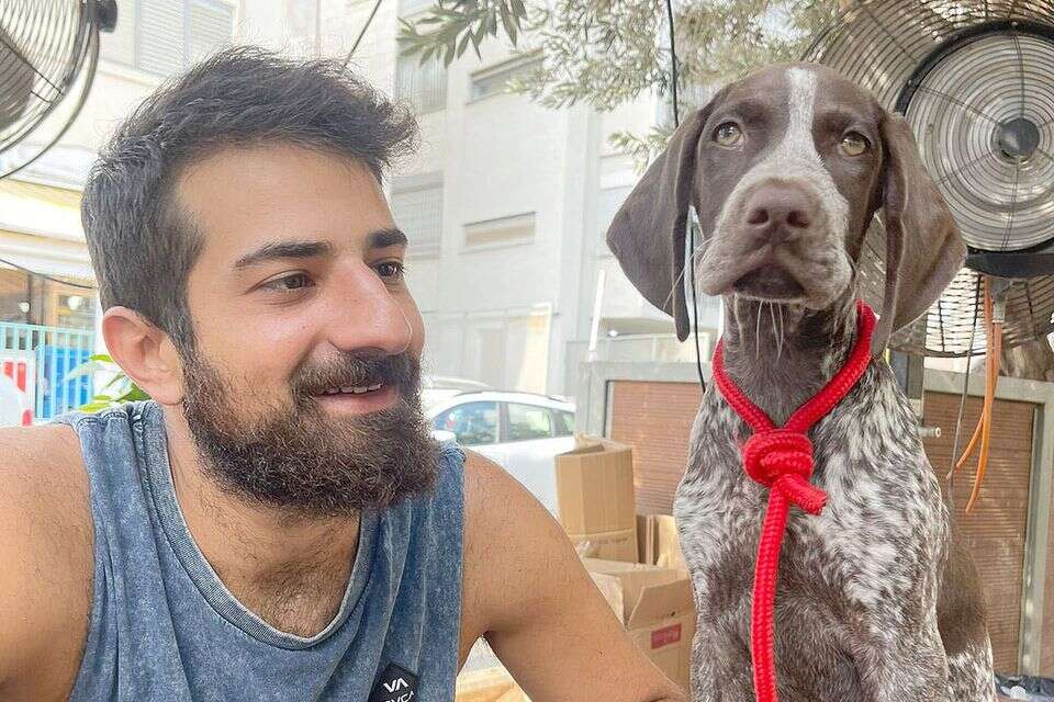 עידן שתיוי עם כלבתו , באדיבות המשפחה