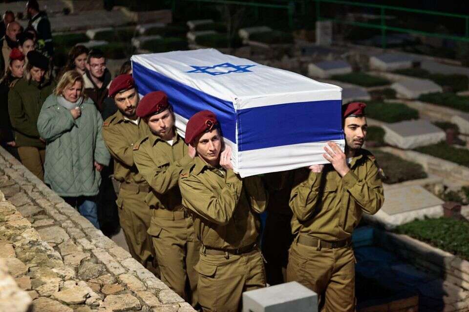 מסע לוויה בבית העלמין בהר הרצל (ארכיון) , אורן בן חקון