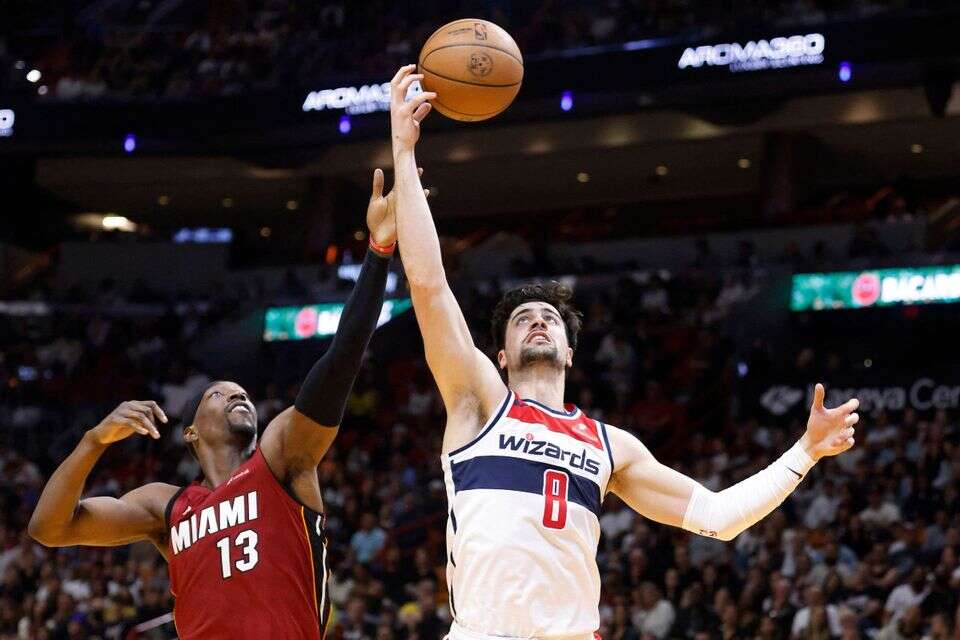 אבדיה נאבק באדבאיו, הלילה במיאמי , USA TODAY Sports