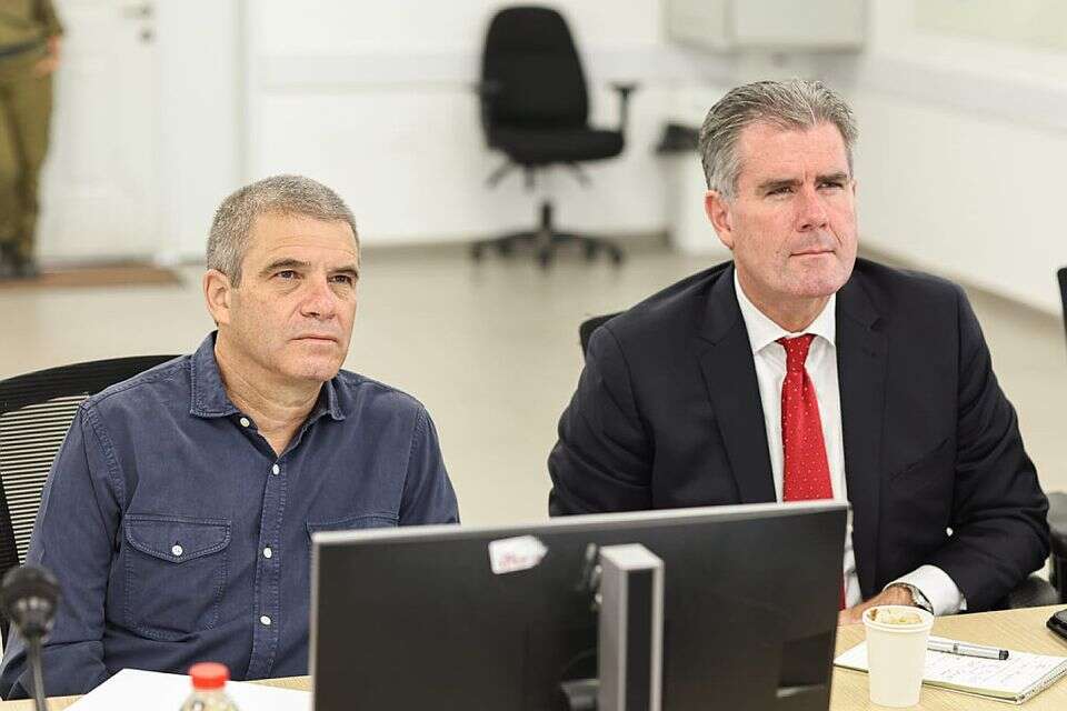 סטיבן גילן וגל הירש (ארכיון) , לע"מ