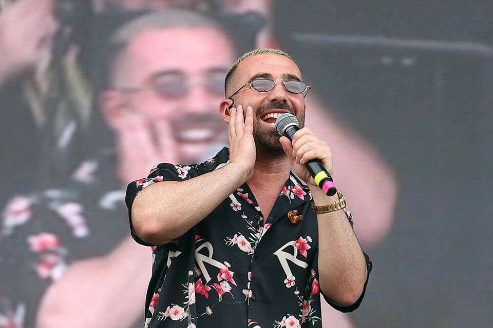 עומר אדם בהופעה , קוקו
