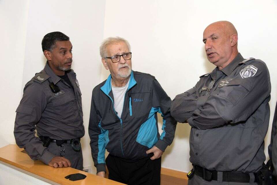 ד"ר גיורא פרי, שהורשע ברצח זוגתו, בבית המשפט בעת גזר הדין , דודו גרינשפן
