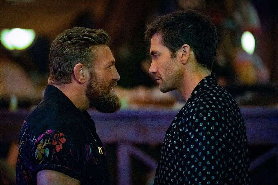 ג'ייק ג'ילנהול וקונור מקגרגור , AP