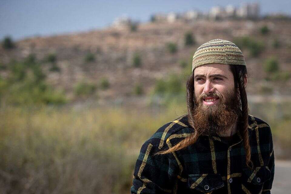 אלישע ירד , אורן בן חקון