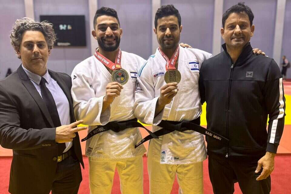 שגיא מוקי וטוהר בוטבול עם המדליות , איגוד הג'ודו