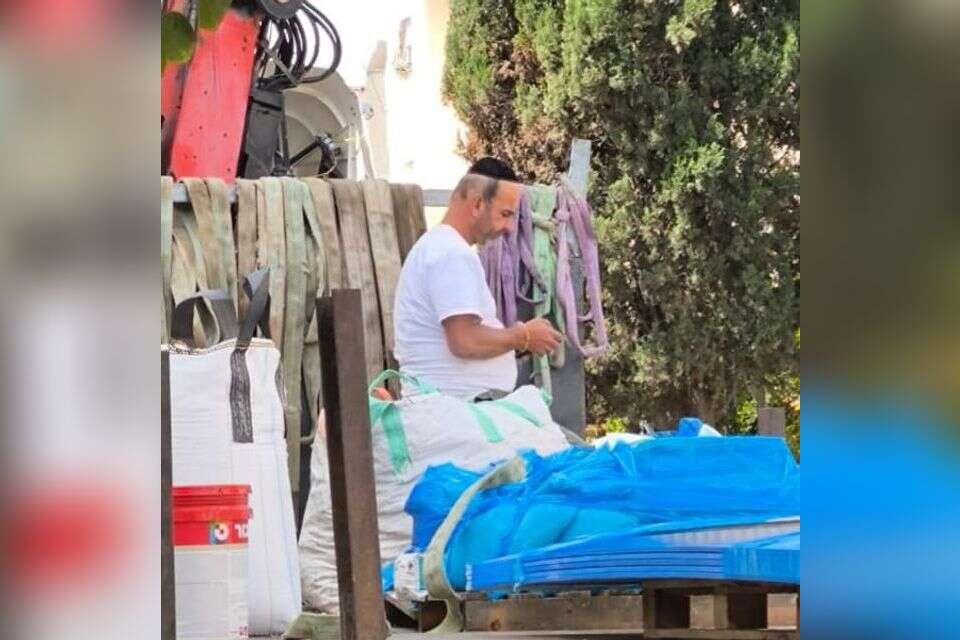 פלשתיני המתחזה לקבלן יהודי , 27א