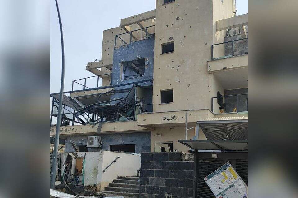 פגיעה ישירה במבנה בקריית שמונה , השימוש לפי סעיף 27א' לחוק זכויות היוצרים
