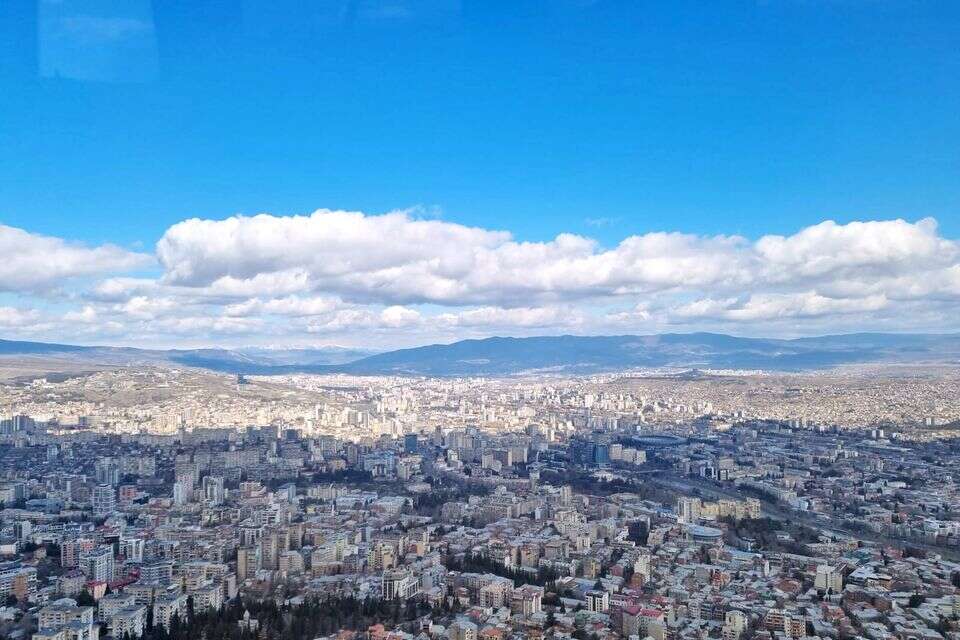 תצפית על טביליסי שבגאורגיה , צביה בלום