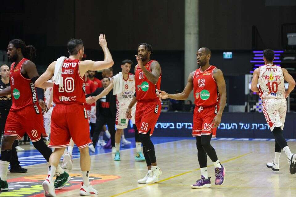 שחקני הפועל תל אביב. ידרימו לקונכייה? , לירון מולדובן