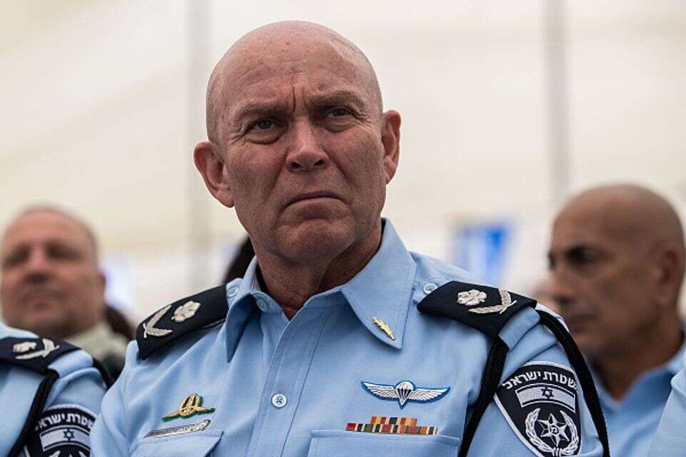 ניצב אבשלום פלד , אורן בן חקון