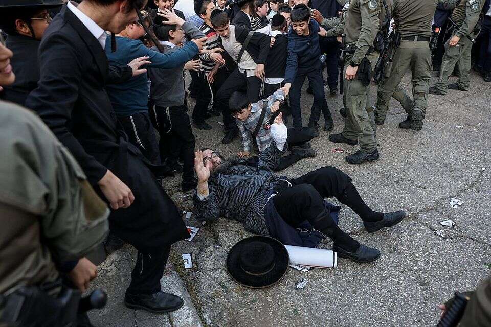 "נמות ולא נתגייס". מחאת החרדים , רויטרס