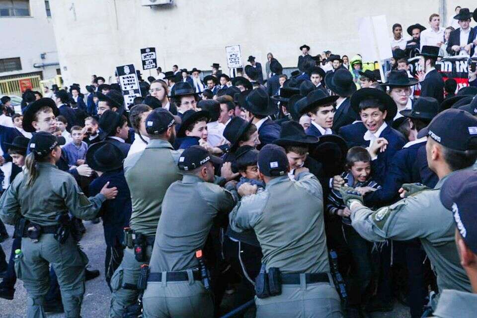 השוואת ישראל לנאצים. הפגנת החרדים בירושלים , אורן בן חקון