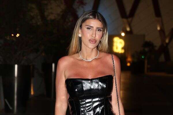 פרצה בבכי. עינב בובליל , אור גפן