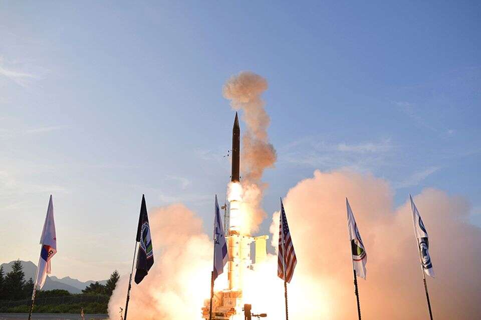 מערכת טילי החץ הפעולה , AFP