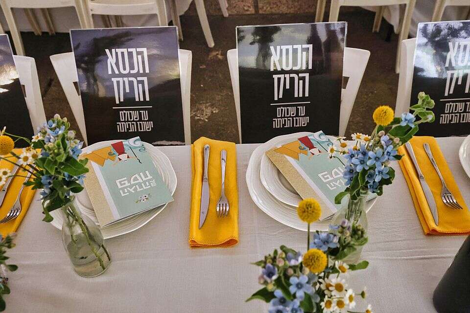 סדר פסח בכיכר החטופים, בשנה שעברה , יהושע יוסף