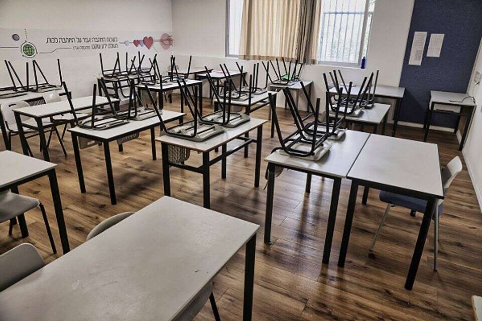 תיכון (אילוסטרציה) , יהושע יוסף