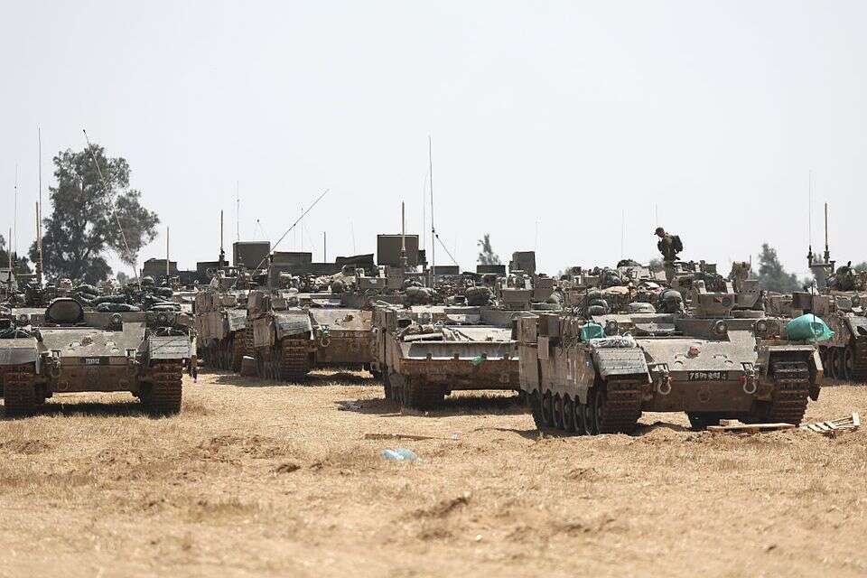 משוריינים צבאיים ליד רפיח , אי.פי.איי
