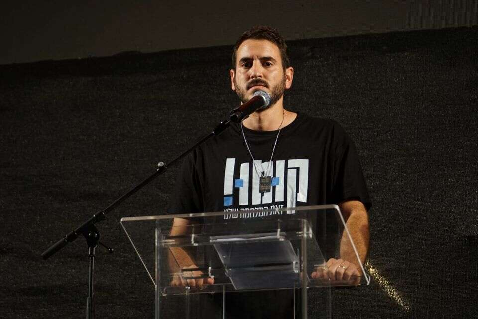 יונתן שמריז , ליאור שגב